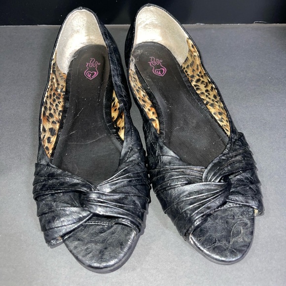 TORRID Black & Leopard Flats - Picture 2 of 5